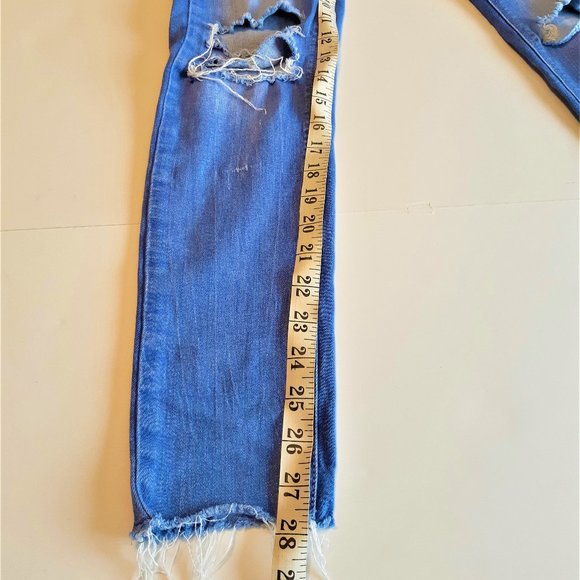 Tally Weijl Distressed Skinny Jean (light washed) - Picture 9 of 15